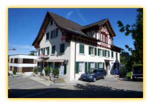 Aussenansicht schräg oben
